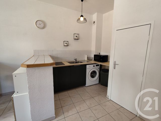 Appartement T2 à louer - 2 pièces - 39.2 m2 - NIMES - 30 - LANGUEDOC-ROUSSILLON - Century 21 Dhuoda