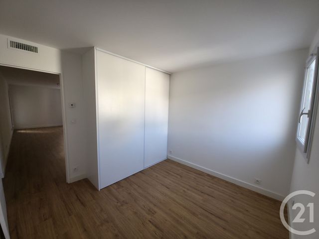 Appartement T4 à vendre - 4 pièces - 75.0 m2 - NIMES - 30 - LANGUEDOC-ROUSSILLON - Century 21 Dhuoda