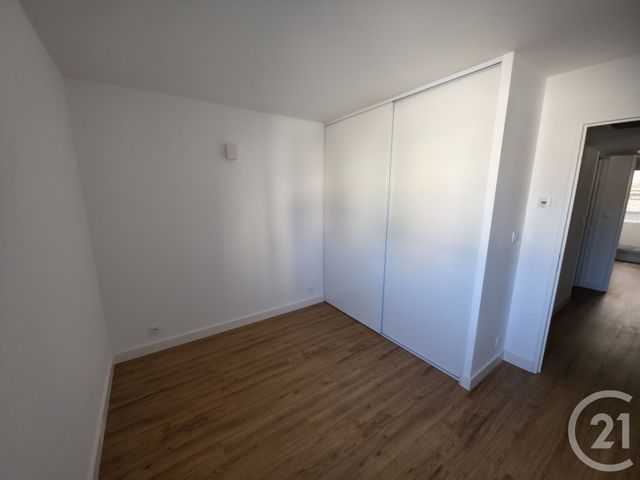 Appartement T4 à vendre - 4 pièces - 75.0 m2 - NIMES - 30 - LANGUEDOC-ROUSSILLON - Century 21 Dhuoda
