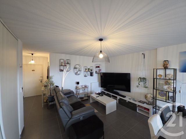 Appartement T4 à vendre - 5 pièces - 95.0 m2 - NIMES - 30 - LANGUEDOC-ROUSSILLON - Century 21 Dhuoda