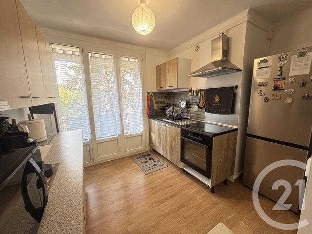 Appartement T3 à louer - 3 pièces - 53.15 m2 - NIMES - 30 - LANGUEDOC-ROUSSILLON - Century 21 Dhuoda