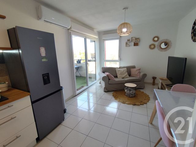 Appartement T2 à louer - 2 pièces - 40.58 m2 - NIMES - 30 - LANGUEDOC-ROUSSILLON - Century 21 Dhuoda