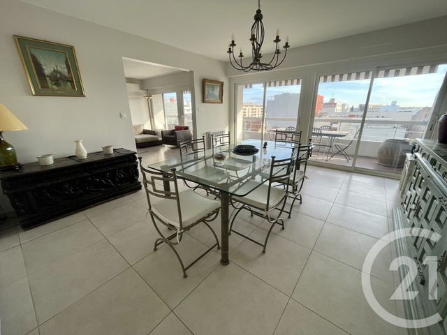 Appartement F4 à vendre - 4 pièces - 122.77 m2 - NIMES - 30 - LANGUEDOC-ROUSSILLON - Century 21 Dhuoda