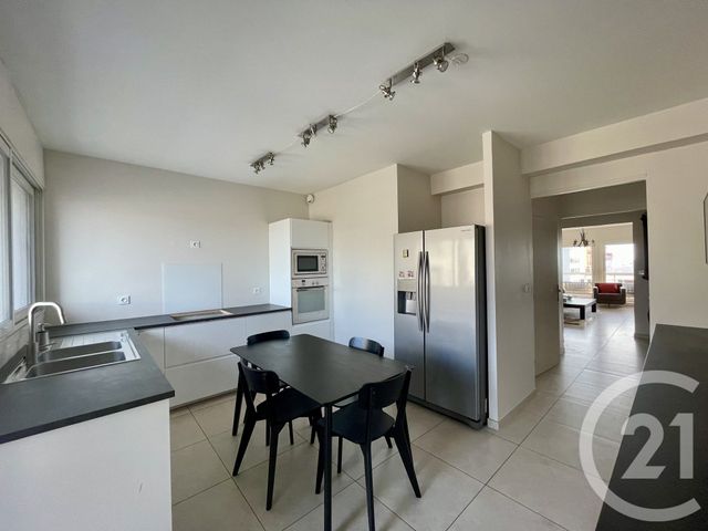 Appartement F4 à vendre - 4 pièces - 122.77 m2 - NIMES - 30 - LANGUEDOC-ROUSSILLON - Century 21 Dhuoda