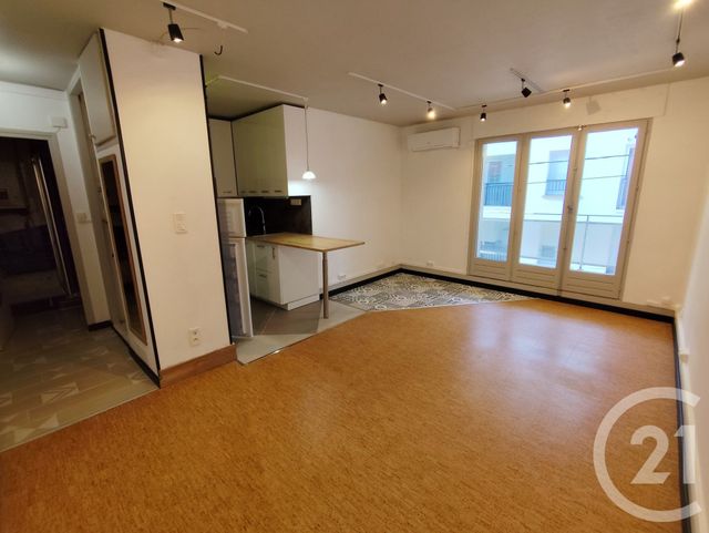 Appartement Studio à louer - 1 pièce - 26.89 m2 - NIMES - 30 - LANGUEDOC-ROUSSILLON - Century 21 Dhuoda