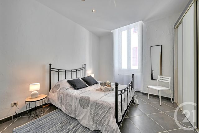 Appartement T3 à louer - 3 pièces - 68.41 m2 - NIMES - 30 - LANGUEDOC-ROUSSILLON - Century 21 Dhuoda