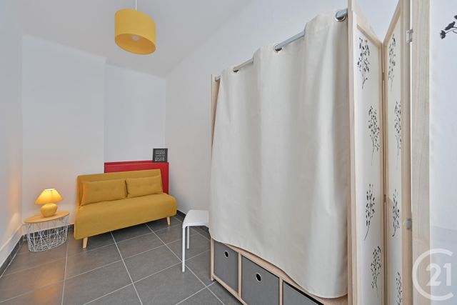 Appartement T3 à louer - 3 pièces - 68.41 m2 - NIMES - 30 - LANGUEDOC-ROUSSILLON - Century 21 Dhuoda