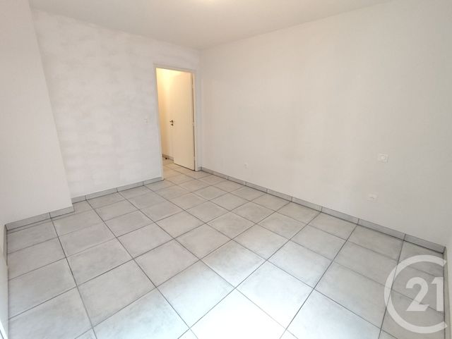 Appartement T2 à louer - 2 pièces - 41.5 m2 - NIMES - 30 - LANGUEDOC-ROUSSILLON - Century 21 Dhuoda