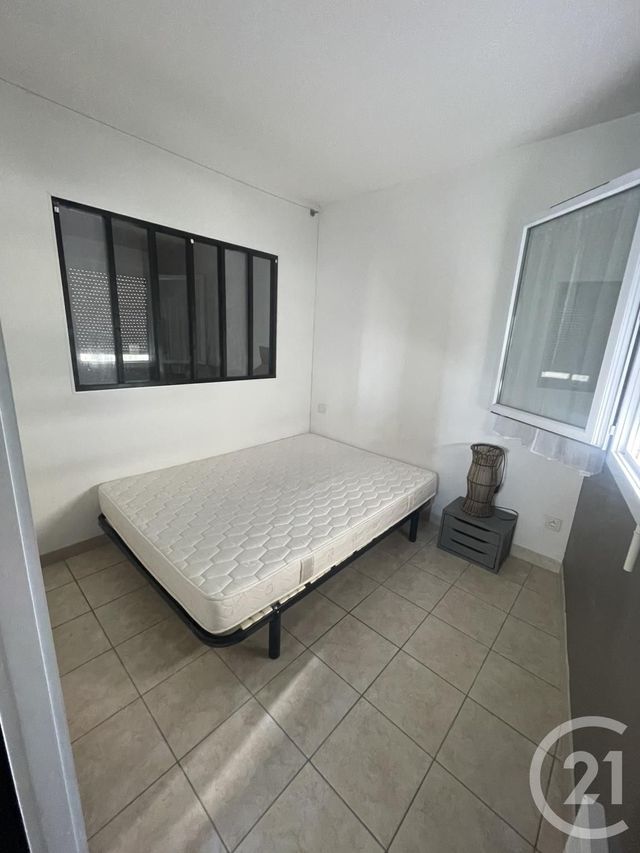 Appartement F1 à vendre - 1 pièce - 34.0 m2 - NIMES - 30 - LANGUEDOC-ROUSSILLON - Century 21 Dhuoda