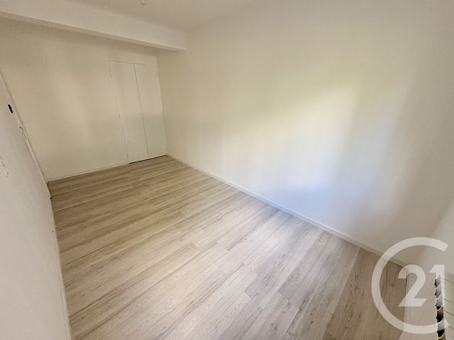 Appartement F3 à vendre - 3 pièces - 54.79 m2 - NIMES - 30 - LANGUEDOC-ROUSSILLON - Century 21 Dhuoda
