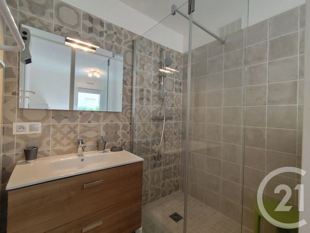 Appartement T2 à louer - 2 pièces - 36.31 m2 - NIMES - 30 - LANGUEDOC-ROUSSILLON - Century 21 Dhuoda