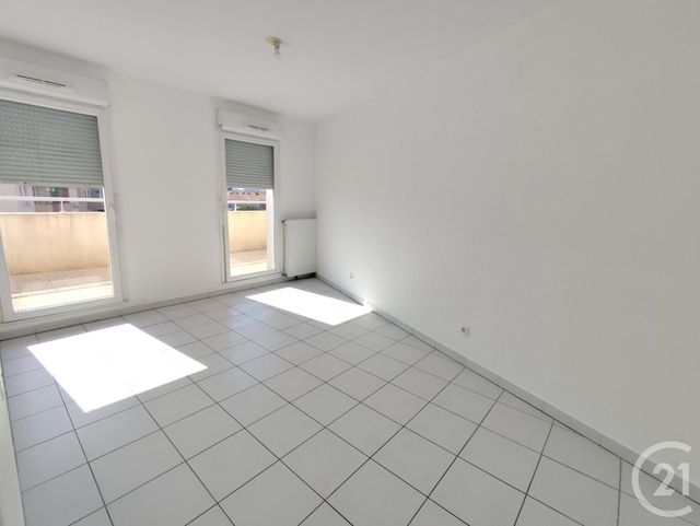 Appartement T4 à louer - 4 pièces - 83.42 m2 - NIMES - 30 - LANGUEDOC-ROUSSILLON - Century 21 Dhuoda