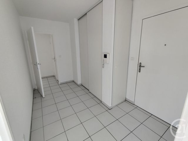 Appartement T4 à louer - 4 pièces - 83.42 m2 - NIMES - 30 - LANGUEDOC-ROUSSILLON - Century 21 Dhuoda
