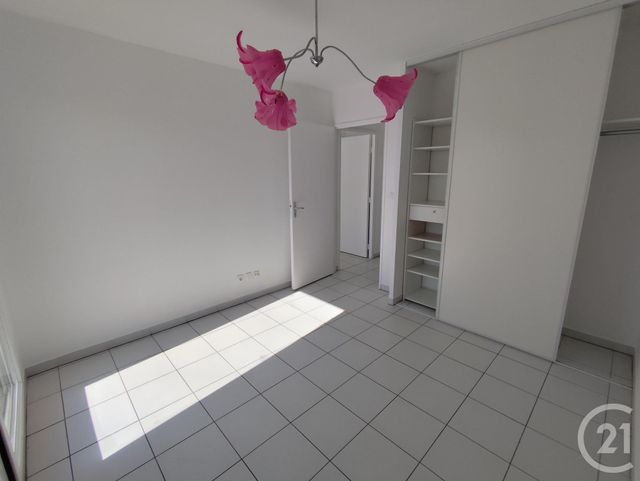 Appartement T4 à louer - 4 pièces - 83.42 m2 - NIMES - 30 - LANGUEDOC-ROUSSILLON - Century 21 Dhuoda