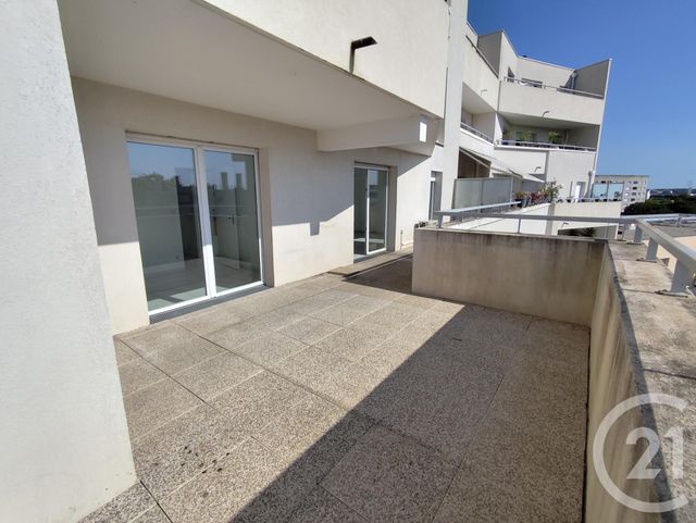 Appartement T4 à louer - 4 pièces - 83.42 m2 - NIMES - 30 - LANGUEDOC-ROUSSILLON - Century 21 Dhuoda