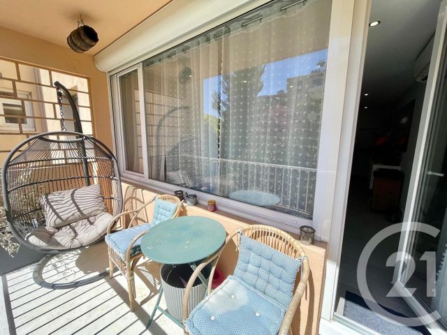 Appartement F4 à vendre - 4 pièces - 81.0 m2 - NIMES - 30 - LANGUEDOC-ROUSSILLON - Century 21 Dhuoda