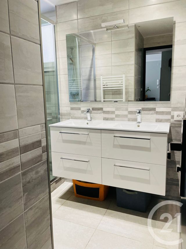 Appartement F4 à vendre - 4 pièces - 81.0 m2 - NIMES - 30 - LANGUEDOC-ROUSSILLON - Century 21 Dhuoda