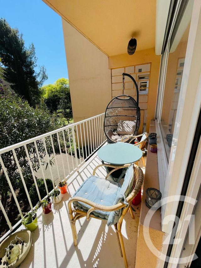 Appartement F4 à vendre - 4 pièces - 81.0 m2 - NIMES - 30 - LANGUEDOC-ROUSSILLON - Century 21 Dhuoda