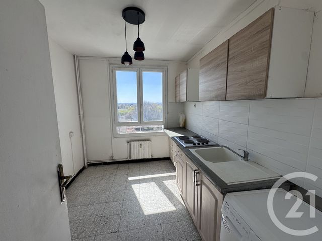Appartement T4 à vendre - 4 pièces - 69.0 m2 - NIMES - 30 - LANGUEDOC-ROUSSILLON - Century 21 Dhuoda