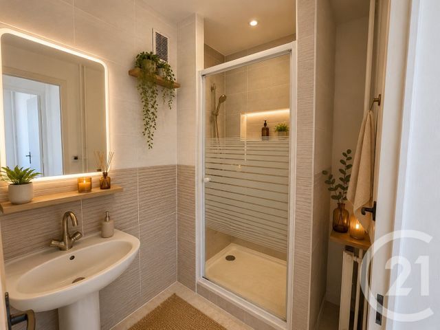 Appartement T4 à vendre - 4 pièces - 69.0 m2 - NIMES - 30 - LANGUEDOC-ROUSSILLON - Century 21 Dhuoda