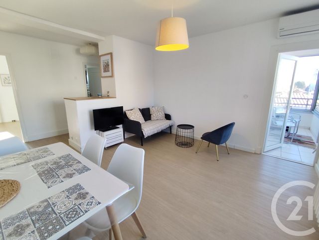 Appartement T3 à louer - 3 pièces - 53.95 m2 - NIMES - 30 - LANGUEDOC-ROUSSILLON - Century 21 Dhuoda