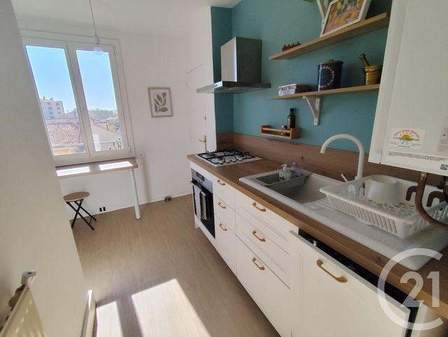 Appartement T3 à louer - 3 pièces - 53.95 m2 - NIMES - 30 - LANGUEDOC-ROUSSILLON - Century 21 Dhuoda