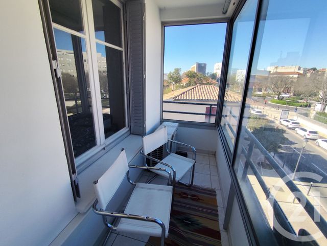 Appartement T3 à louer - 3 pièces - 53.95 m2 - NIMES - 30 - LANGUEDOC-ROUSSILLON - Century 21 Dhuoda