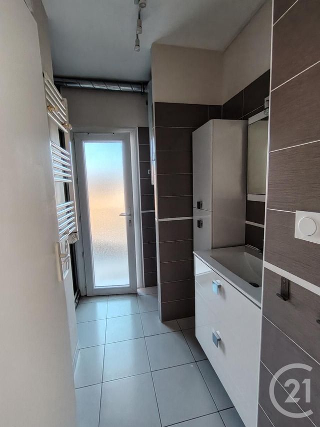 Appartement à vendre - 3 pièces - 55.73 m2 - NIMES - 30 - LANGUEDOC-ROUSSILLON - Century 21 Dhuoda