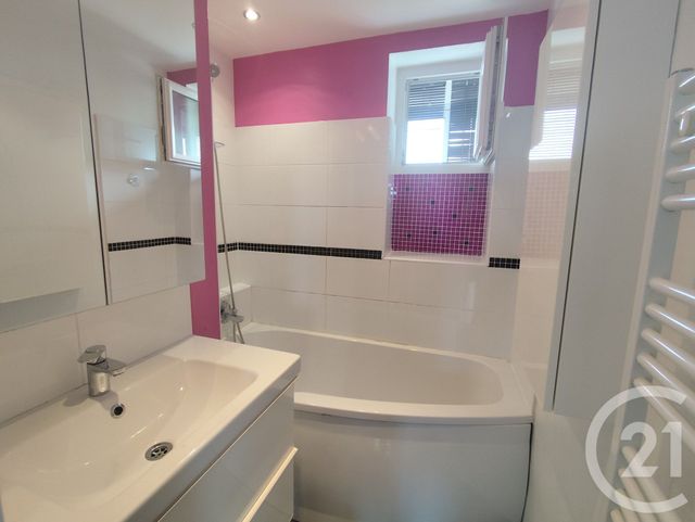 Appartement T3 à louer - 3 pièces - 51.32 m2 - NIMES - 30 - LANGUEDOC-ROUSSILLON - Century 21 Dhuoda