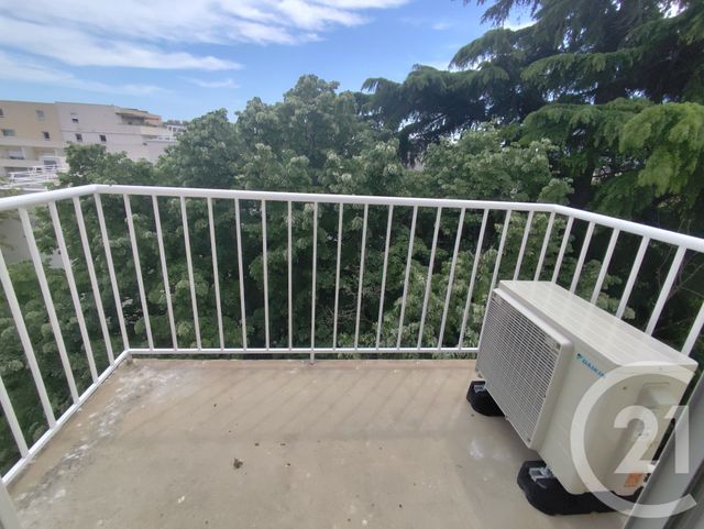 Appartement T3 à louer - 3 pièces - 51.32 m2 - NIMES - 30 - LANGUEDOC-ROUSSILLON - Century 21 Dhuoda