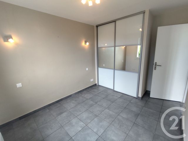 Appartement T3 à louer - 3 pièces - 51.32 m2 - NIMES - 30 - LANGUEDOC-ROUSSILLON - Century 21 Dhuoda