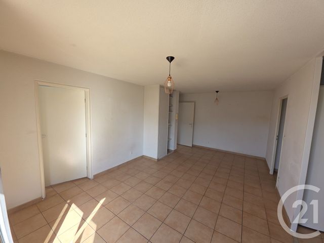 Appartement F1 bis à vendre - 3 pièces - 53.06 m2 - NIMES - 30 - LANGUEDOC-ROUSSILLON - Century 21 Dhuoda