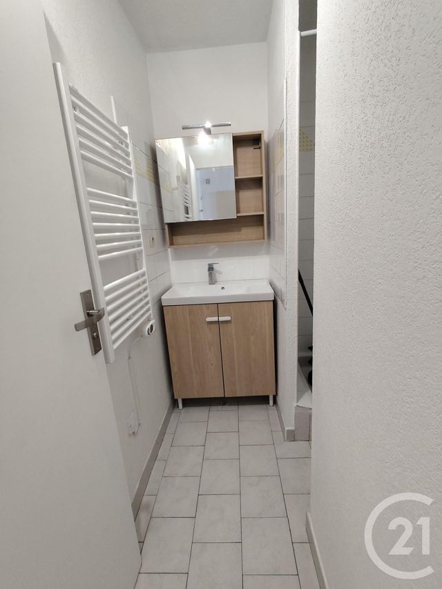 Appartement Studio à louer - 1 pièce - 21.71 m2 - NIMES - 30 - LANGUEDOC-ROUSSILLON - Century 21 Dhuoda