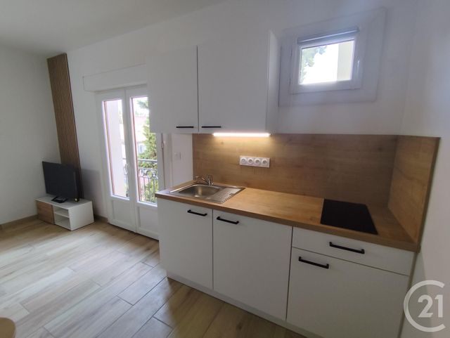 Appartement Studio à louer - 1 pièce - 20.82 m2 - NIMES - 30 - LANGUEDOC-ROUSSILLON - Century 21 Dhuoda