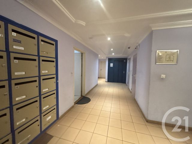 Appartement à vendre - 2 pièces - 25.7 m2 - NIMES - 30 - LANGUEDOC-ROUSSILLON - Century 21 Dhuoda