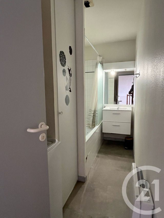 Appartement T1 à louer - 1 pièce - 37.05 m2 - NIMES - 30 - LANGUEDOC-ROUSSILLON - Century 21 Dhuoda