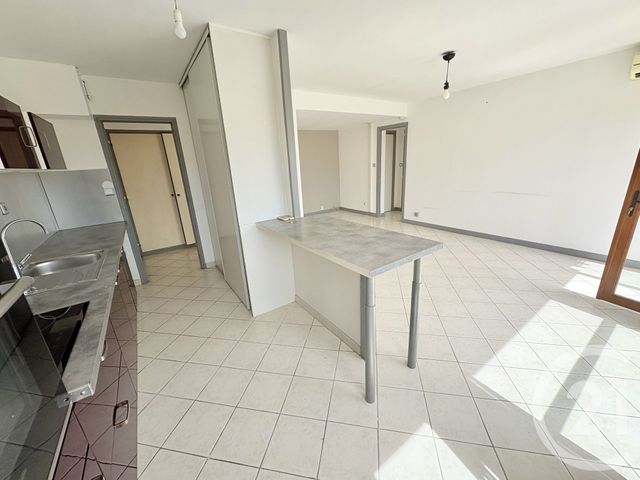Appartement F2 à vendre - 2 pièces - 52.91 m2 - NIMES - 30 - LANGUEDOC-ROUSSILLON - Century 21 Dhuoda