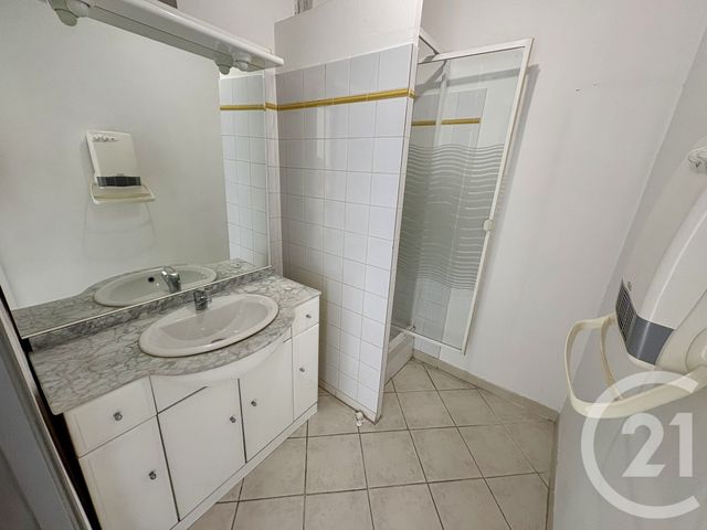 Appartement F2 à vendre - 2 pièces - 52.91 m2 - NIMES - 30 - LANGUEDOC-ROUSSILLON - Century 21 Dhuoda