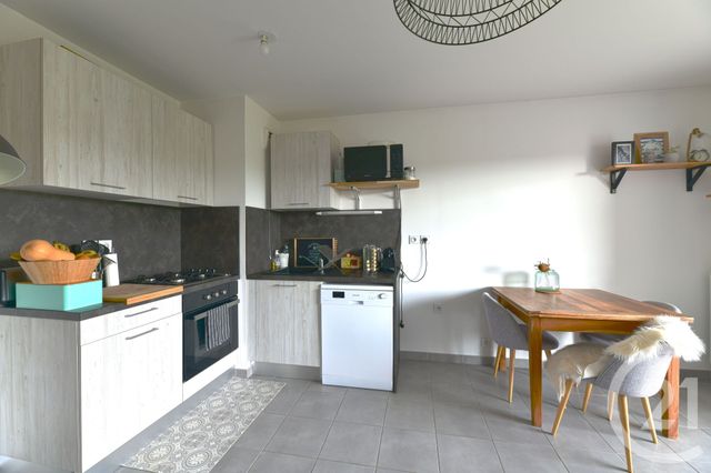 Appartement T3 à louer - 3 pièces - 58.16 m2 - NIMES - 30 - LANGUEDOC-ROUSSILLON - Century 21 Dhuoda