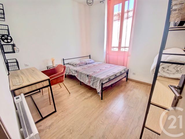 Appartement T3 à louer - 4 pièces - 61.33 m2 - NIMES - 30 - LANGUEDOC-ROUSSILLON - Century 21 Dhuoda