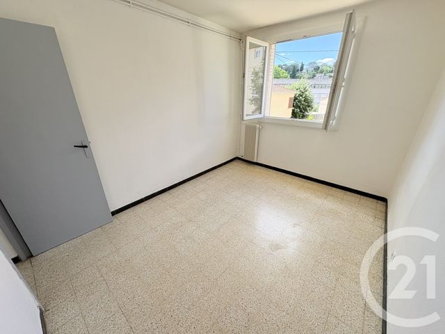 Appartement F4 à vendre - 4 pièces - 66.5 m2 - NIMES - 30 - LANGUEDOC-ROUSSILLON - Century 21 Dhuoda