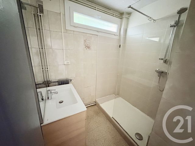 Appartement F4 à vendre - 4 pièces - 66.5 m2 - NIMES - 30 - LANGUEDOC-ROUSSILLON - Century 21 Dhuoda