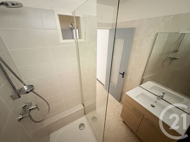Appartement F4 à vendre - 4 pièces - 66.5 m2 - NIMES - 30 - LANGUEDOC-ROUSSILLON - Century 21 Dhuoda