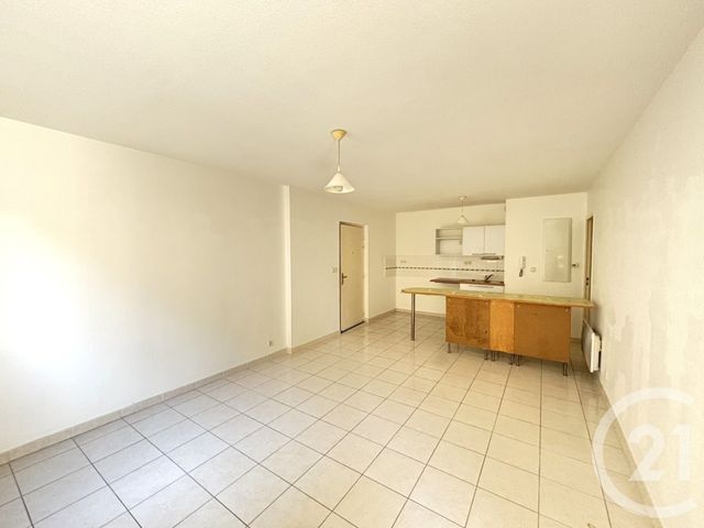 Appartement T3 à louer - 3 pièces - 55.02 m2 - NIMES - 30 - LANGUEDOC-ROUSSILLON - Century 21 Dhuoda