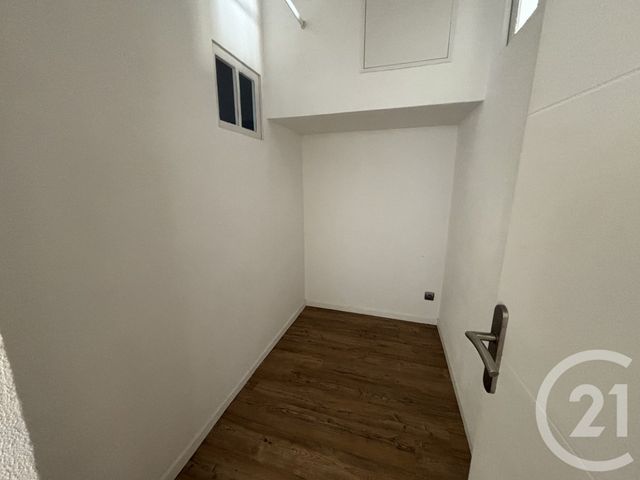 Appartement T3 à louer - 3 pièces - 52.27 m2 - NIMES - 30 - LANGUEDOC-ROUSSILLON - Century 21 Dhuoda