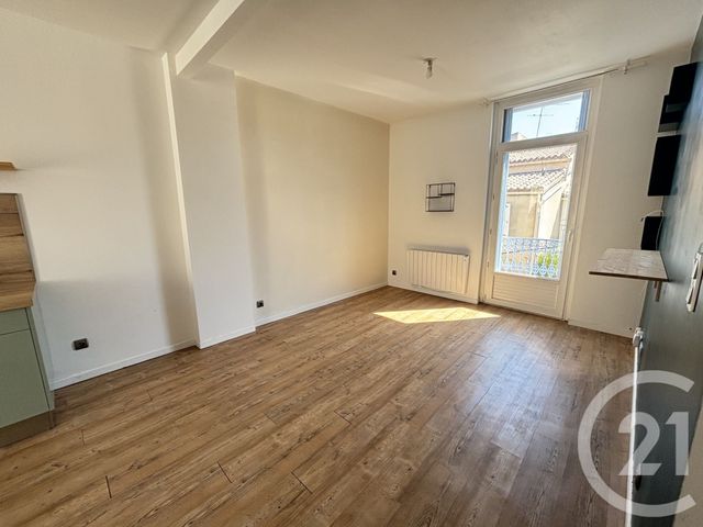 Appartement T3 à louer - 3 pièces - 52.27 m2 - NIMES - 30 - LANGUEDOC-ROUSSILLON - Century 21 Dhuoda