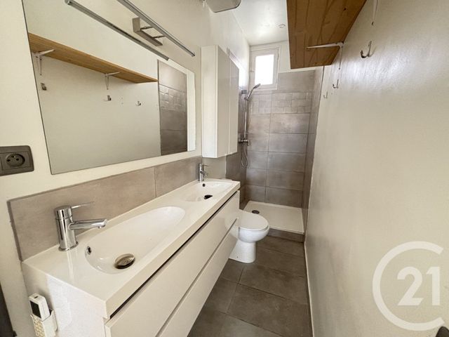 Appartement T3 à louer - 3 pièces - 52.27 m2 - NIMES - 30 - LANGUEDOC-ROUSSILLON - Century 21 Dhuoda