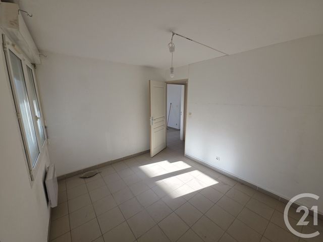 Appartement T3 à vendre - 3 pièces - 57.12 m2 - NIMES - 30 - LANGUEDOC-ROUSSILLON - Century 21 Dhuoda