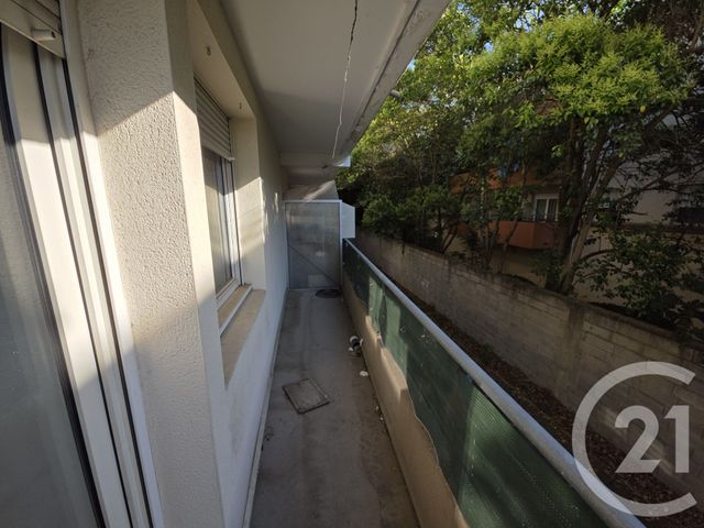 Appartement T3 à vendre - 3 pièces - 57.12 m2 - NIMES - 30 - LANGUEDOC-ROUSSILLON - Century 21 Dhuoda