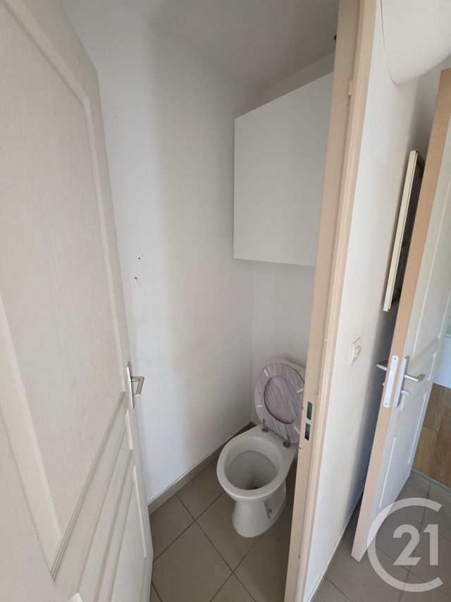 Appartement T3 à vendre - 3 pièces - 57.12 m2 - NIMES - 30 - LANGUEDOC-ROUSSILLON - Century 21 Dhuoda